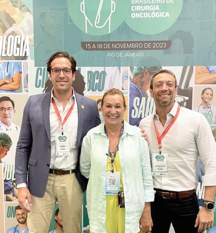 Registro do novo presidente da Sociedade Brasileira de Cirurgia Oncológica, Dr. Guilherme Carrara na foto ao lado dos também doutores da Clínica SOU, referência em oncologia na nossa cidade, Dra Jane Godoi e Dr. Luiz Carlos Furtado, para nós um orgulho ter profissionais competentes sendo referência nacional nos cuidados e atendimentos com nossa população (Foto/Divulgação)