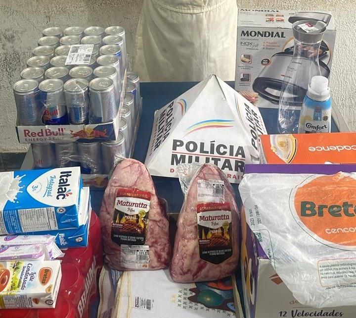 A suspeita estava com volume de mercadorias que somavam R$1,3 mil e passou pelo caixa sem pagar (Foto/Divulgação)