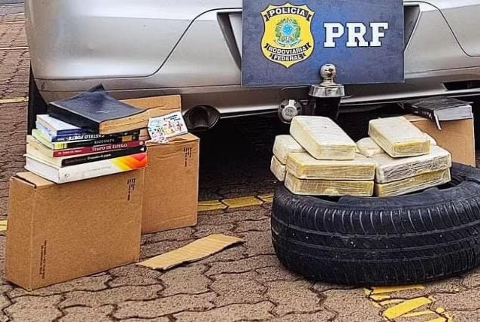 Falsos missionários são presos com cocaína dentro do pneu estepe (Foto/Polícia Rodoviária Federal/Divulgação)