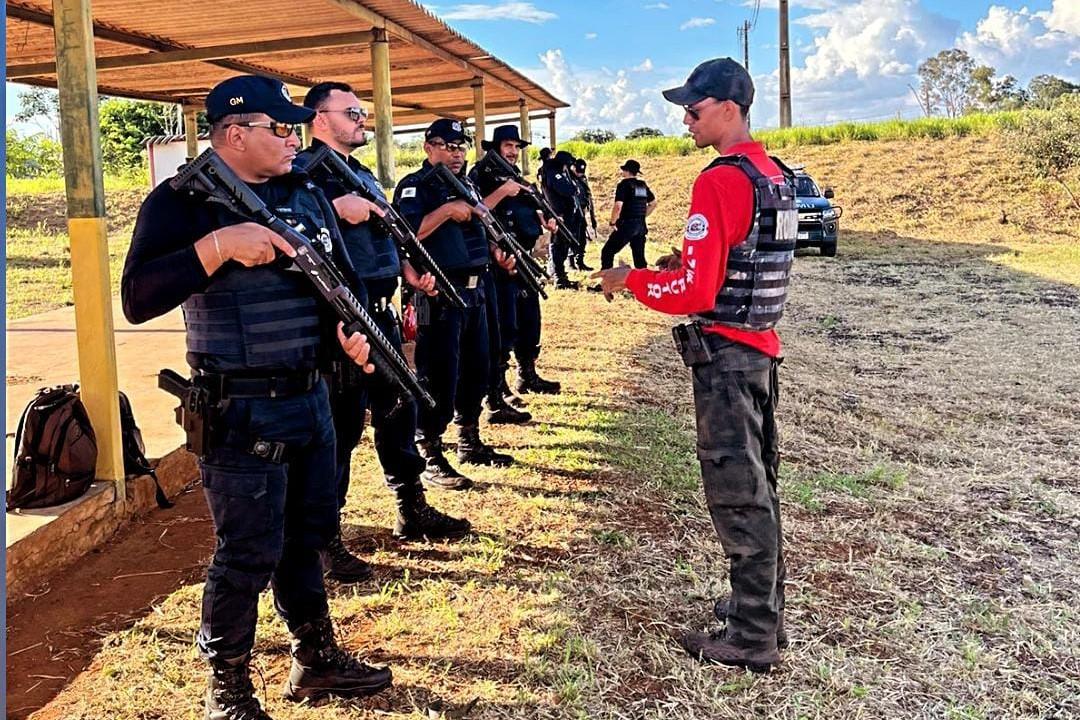 Curso de Habilitação em Armas Longas contou com aulas práticas no estande do Tiro de Guerra 11-003 (Foto: Divulgação)