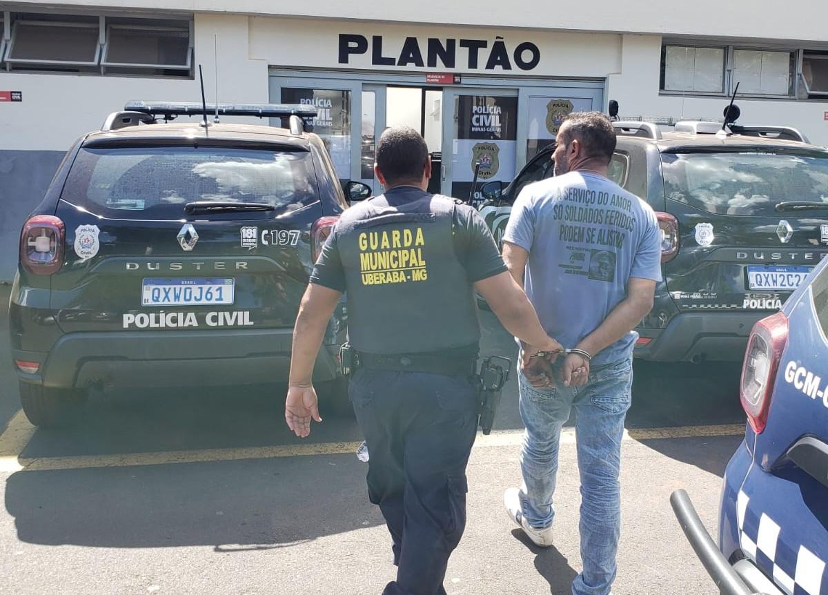 O vendedor de panos de prato foi levado à Delegacia de Polícia após furto de celular em loja (Foto/Divulgação)