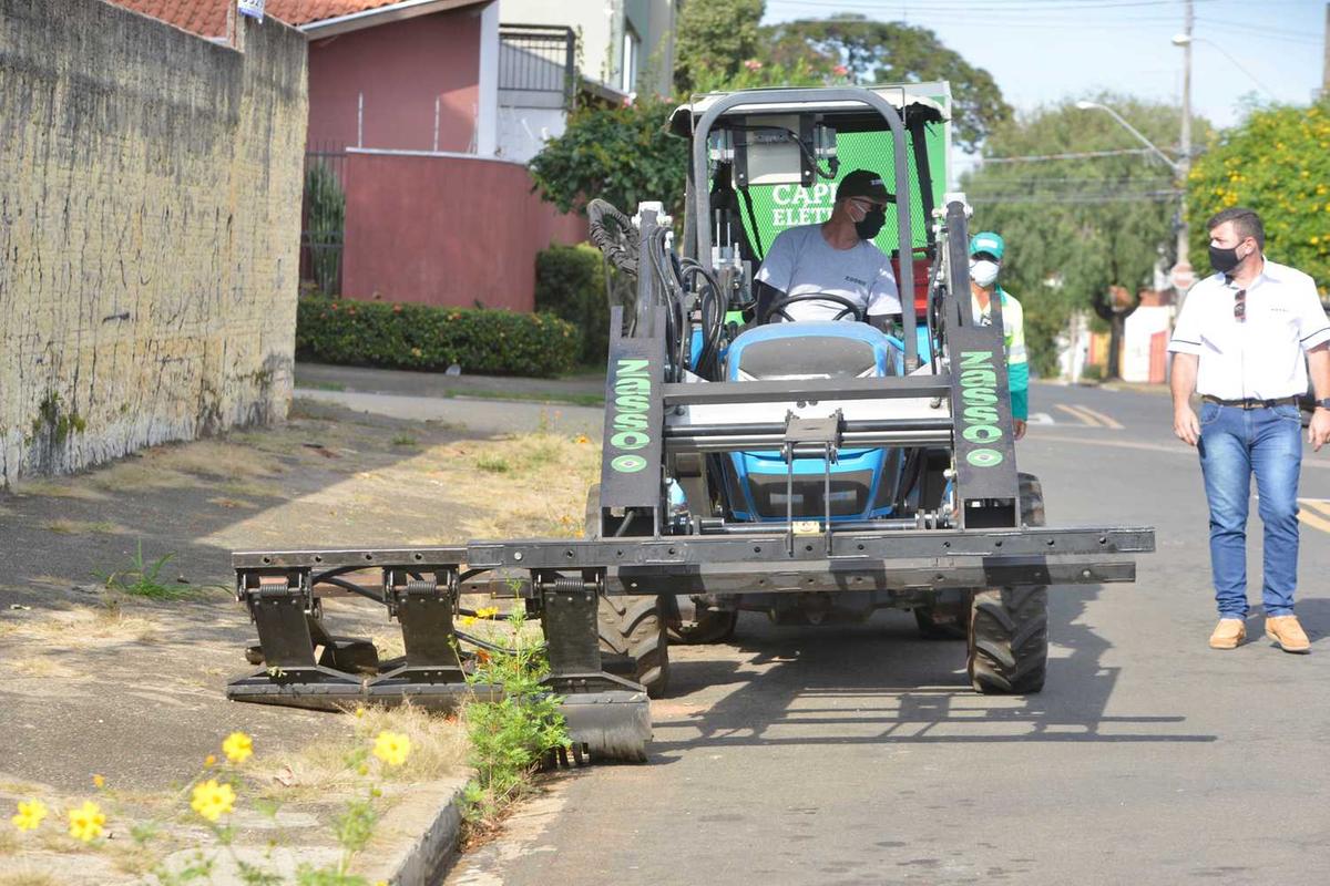 A capina elétrica funciona através da eletricidade gerada localmente, utilizando a energia mecânica do trator (Foto/Reprodução)