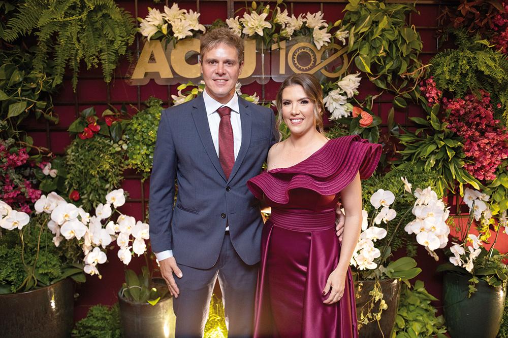 Juliano Arantes e a prefeita Elisa Araújo (Foto/Arthur Matos)