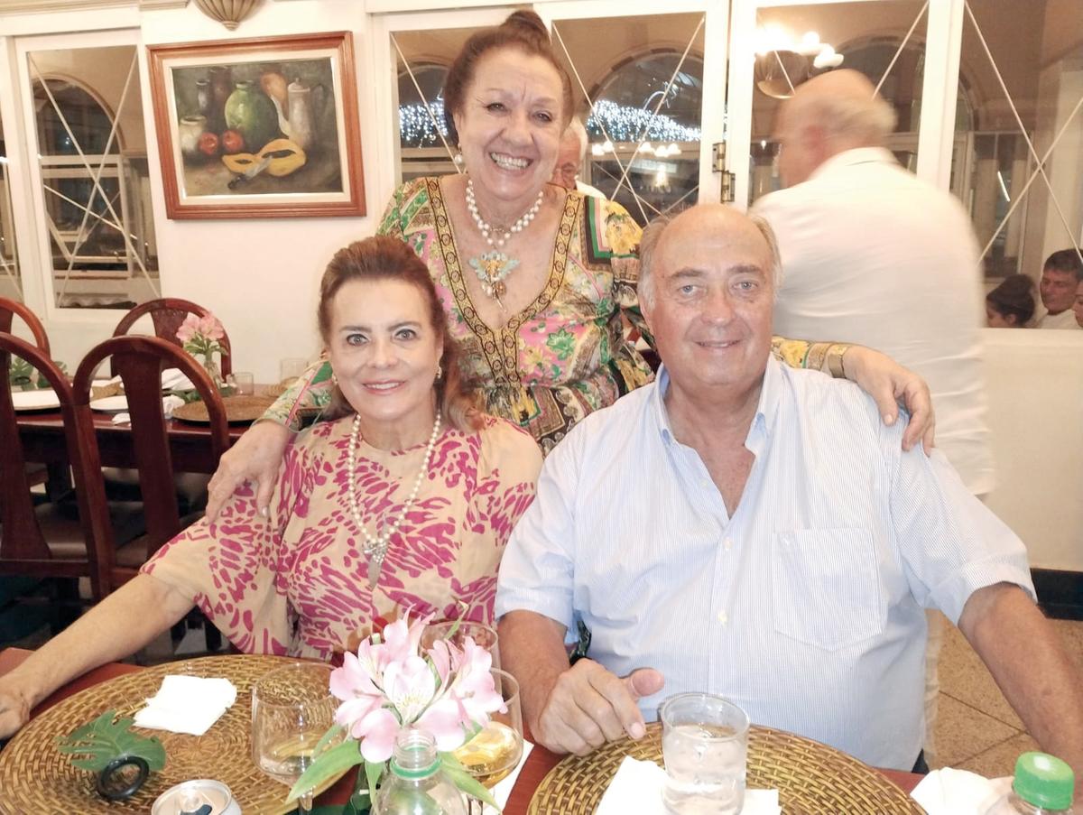 Olésia e o casal Elizete e Carlos Eduardo Colombo (Foto/Divulgação)