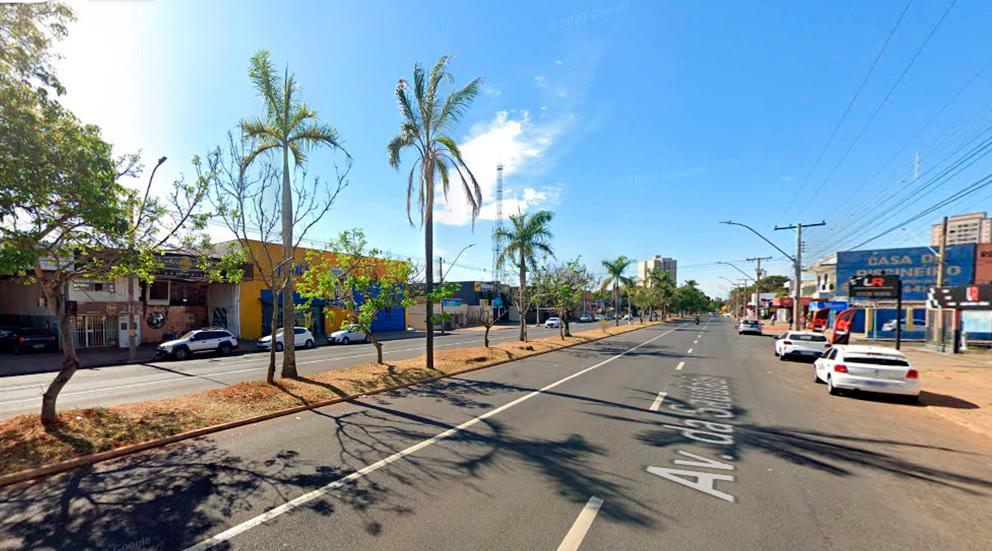 Avenida da Saudade, onde aconteceu a colisão da motocicleta com uma palmeira, que resultou na morte do entregador Diogo Ramos (Foto/Reprodução)