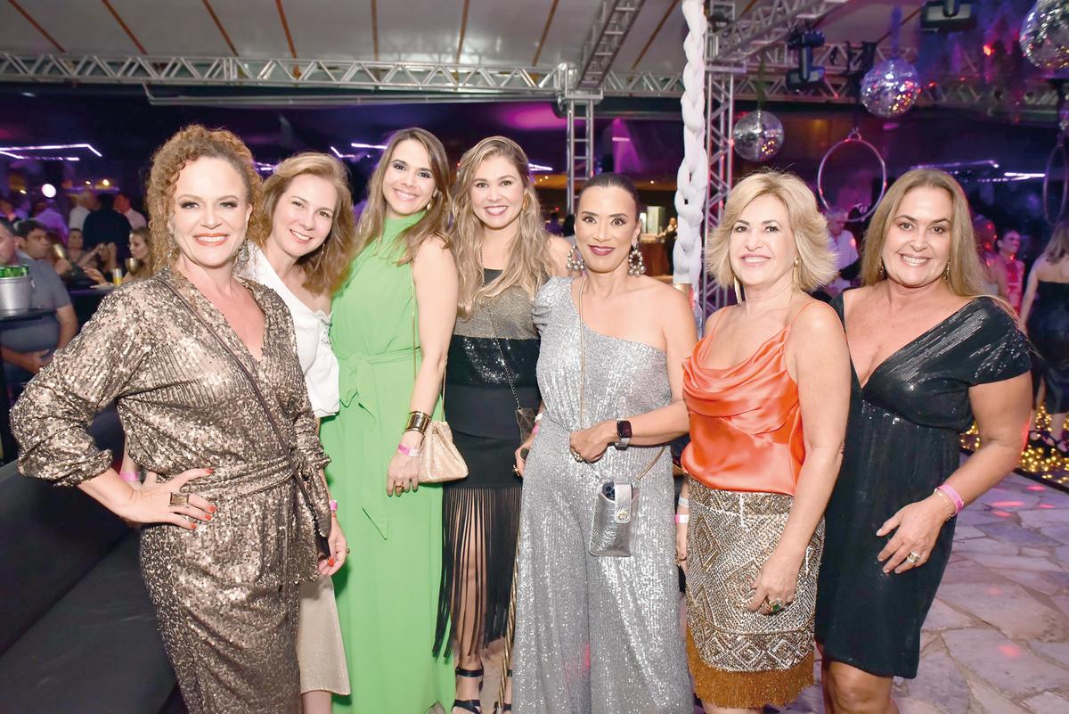 Vaniana Cecilio Helou, Raquel Borges, Fernanda Pimenta, Mariana Delfino, Nega, Sandrinha e Sandra Wazir (Foto/Paulo Lúcio)