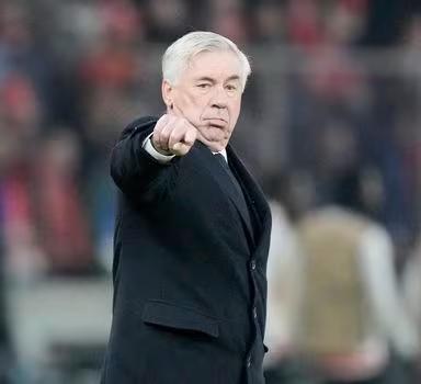 Real Madrid Renova Contrato Com Ancelotti Até 2026, Deixando A Seleção ...