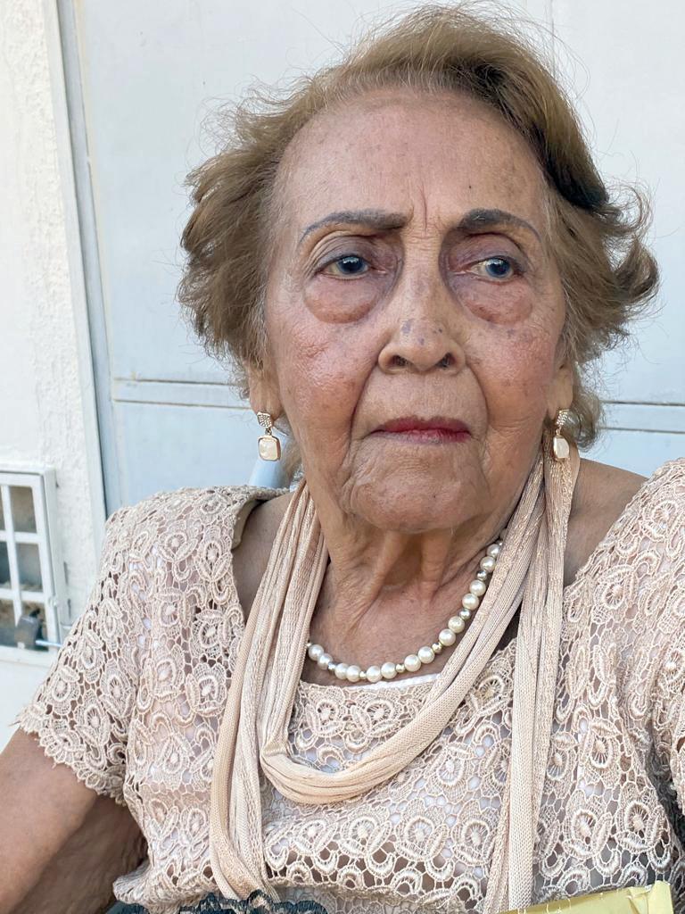 Gilda Fenelon é a festejada aniversariante da semana, complentando 100 anos com muita alegria. Que venham mais e mais anos de vida com muita saúde, vitalidade e alegrias mil (Foto/Arquivo Pessoal)