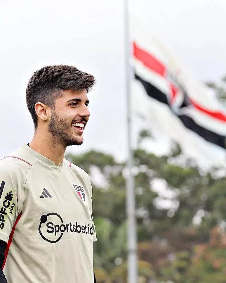 Beraldo deixa o São Paulo com 52 jogos pela equipe profissional (Foto/Sport News Mundo/Terra)