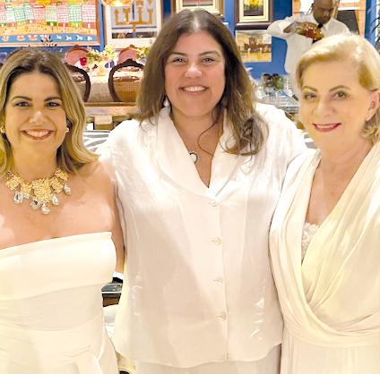 Daniela Carvalho recebeu Ana Paula Sabino Ciabotti e Lélia Bruno para brindar o novo ano (Foto/Reprodução)