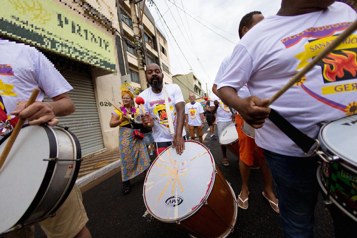 Desfile de bloco no Carnaval em Uberaba (Foto/Divulgação PMU)