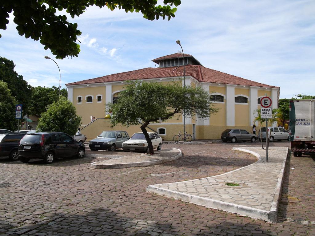 Obras do Mercadão, em Uberaba, estão cerca de 40% concluídas (Foto/Francisco Aragão)