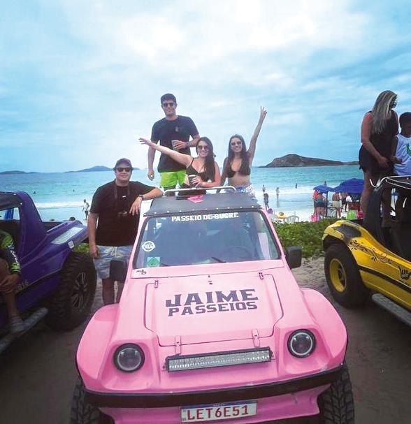 Bruna e Franco Mauad e os queridos Renato Moreira e Lara Bellcchio curtindo ferias e descanso merecido à beira mar (Foto/Reprodução)