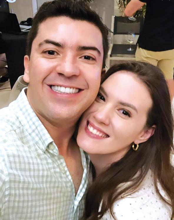 Anicésio Kalil completou mais um ano de vida e celebroua vida ao lado da esposa Juliana Gabrieli, de familiares e amigos queridos (Foto/Reprodução)