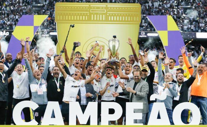 O Corinthians é o time que mais ganhou títulos na Copinha: 1969, 1970, 1995, 1999, 2004, 2005, 2009, 2012, 2015 e 2017. ((Crédito: Rodrigo Gazzanel - Agência Corinthians))