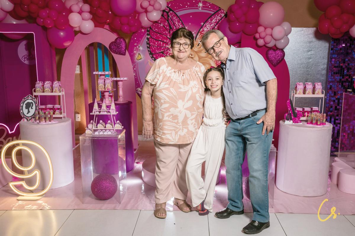 Maria Carolina com seus avós paternos, Sônia Marilda Fatureto e Fábio de Sousa Resende (Foto/Cleisson Silvano)