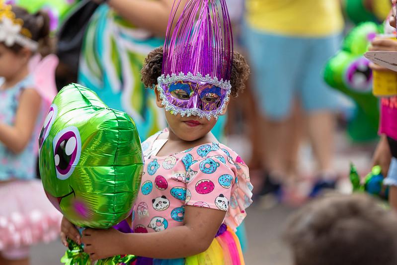 Criança uberabense curtindo o Carnaval 2023 (Foto/Divulgação/PMU)