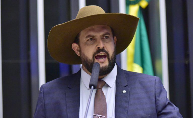 Segundo Zé Trovão, autor da proposta, avanços tecnológicos permitiram aumento da produtividade (Foto/Divulgação Zeca Ribeiro/Câmara dos deputados)