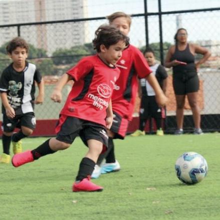 Destaque na coluna para Pedro Diniz Silva Cassimiro, garoto bom de bola, craque da Escola de Futebol do Flamengo em Uberaba, guardem este nome, o menino arrasa nos campos, ainda ouviremos muito este nome (Foto/Arquivo pessoal)