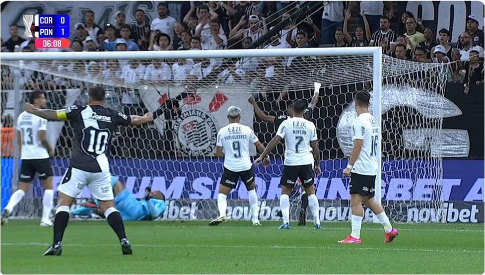 A derrota freia a reação do Corinthians, que tem somente mais duas rodadas para brigar pela classificação (Foto/Reprodução TV)