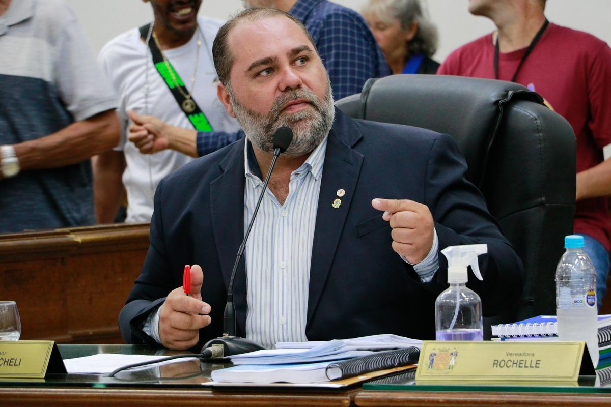 Vereador Tulio Micheli, autor da proposta que, com parecer de inconstitucionalidade, teve mais uma vez a votação adiada (Foto/Jully Borges)