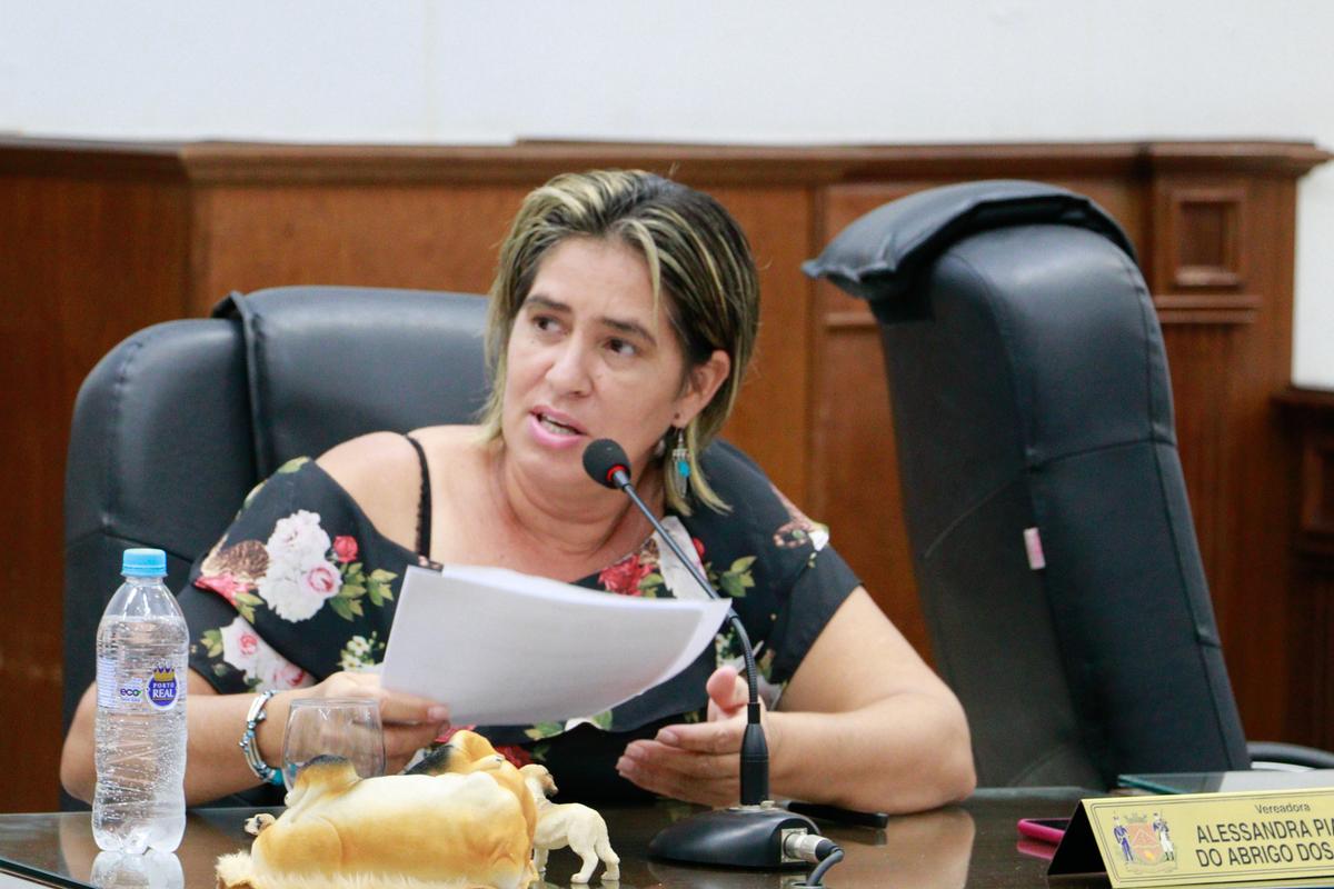 Vereadora Alessandra Piagem, presidente da CEI da Rodoviária, diz que nos próximos dias a administradora do terminal será ouvida (Foto/Jully Borges/CMU)