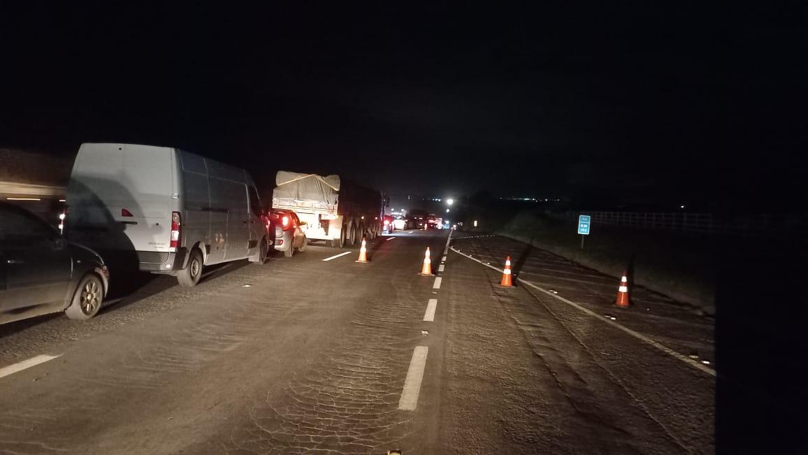 Congestionamento na pista foi de mais de 5 quilômetros (Foto/Luiz Gustavo Rezende)