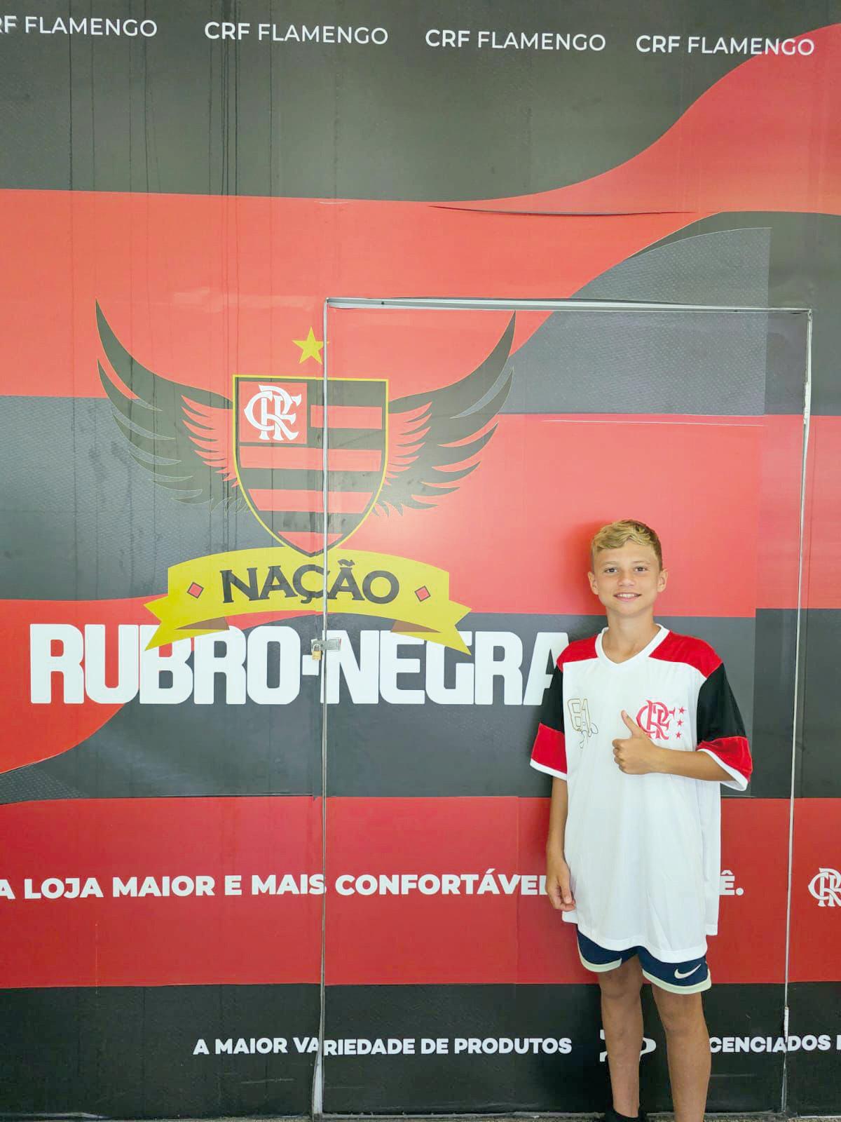 Samuel Ribeiro Ferreira, foi selecioando no teste do Flamengo no Rio de Janeiro, o garoto passa a partir de agora a ser monitorado e fará outros testes com a Base do Mengão, estamos na torcida e de olho nos passos do garoto (Foto/Arquivo pessoal)