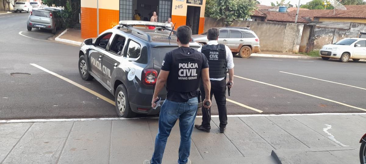 Policiais Civis realizaram operação para a captura do fugitivo e desmantelaram ponto de venda de entorpecentes (Foto/Divulgação)