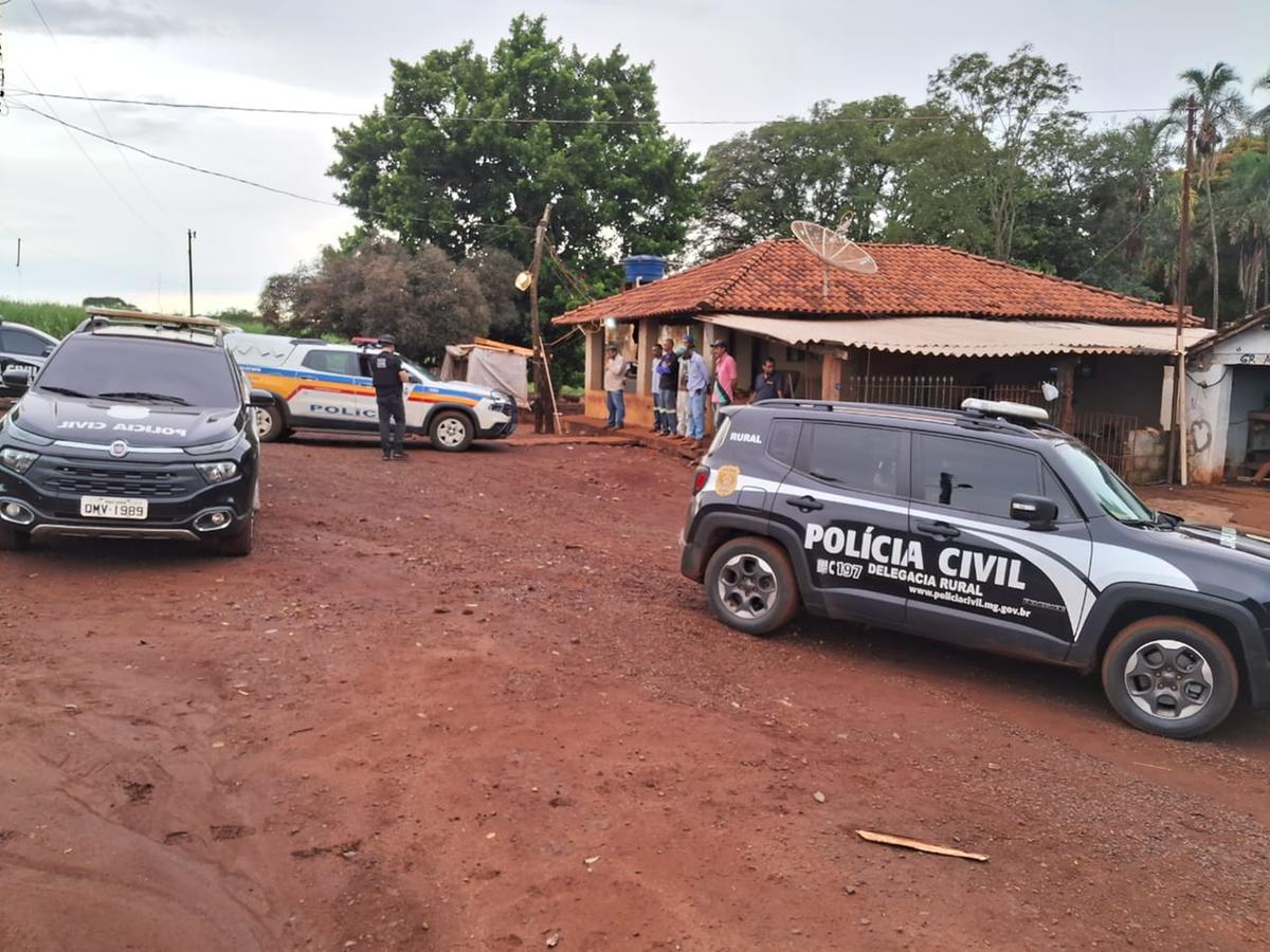 Polícias Civil e Militar desencadearam operação e localizaram rinha de galo de briga em fazenda de Conceição das Alagoas  (Foto/Divulgação)
