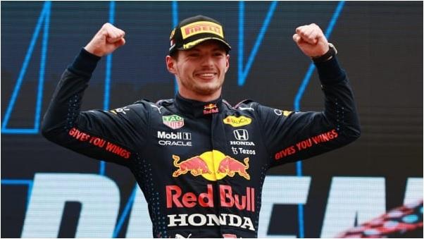 Max Verstappen  tem sua terceira pole da temporada. O holandês está ganhando tudo (Foto/Divulgação/f1.com)