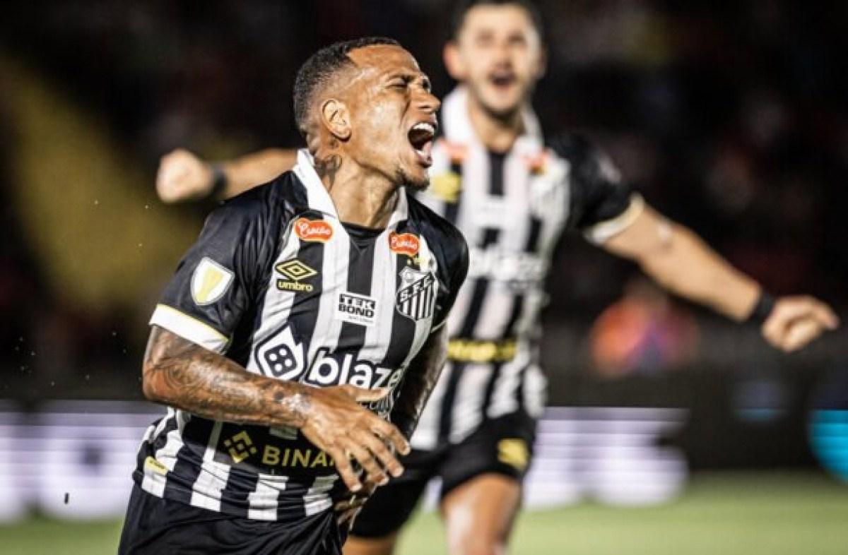 O venezuelano Otero garantiu a vitória do Santos e deu ao Peixe a vantagem do empate no jogo de volta (Foto/Raul Baretta/Santos FC)