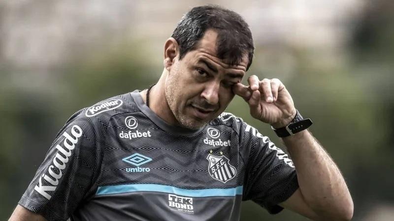 “Estamos enfrentando um dos melhores times dos últimos anos, temos que ter humildade e respeito”, disse Carille (Foto/Ivan Storti/SFC)