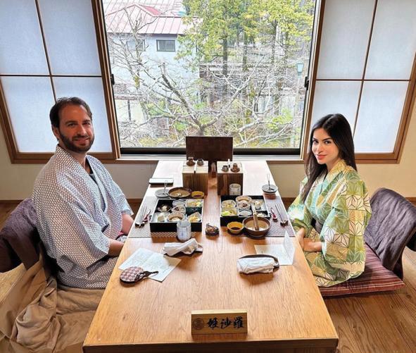 A linda Maria Paula Montes passa férias no Japão, ao lado do namorado, Alessandro Arduini (Foto/Arquivo pessoal)