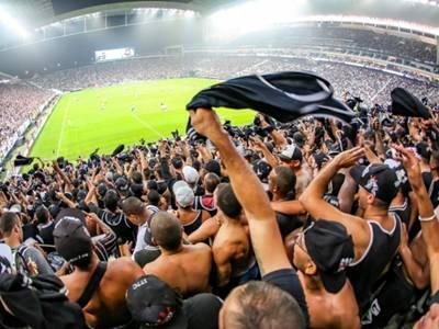 Torcida do Corinthians vai pagar ingressos que variam entre R$ 35,00 e 550,00 (Foto/Arquivo)