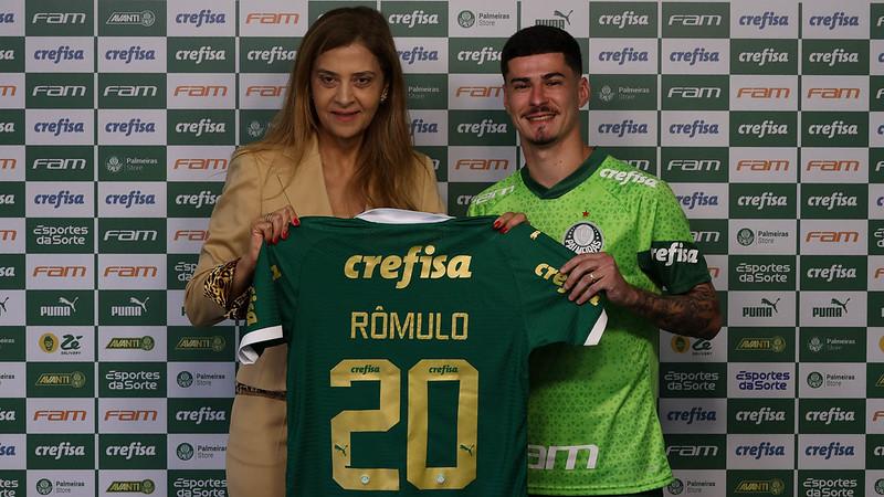 "Estou vindo para um grande clube que está acostumado a conquistar títulos”, disse Rômulo (Foto/César Greco/Palmeiras)