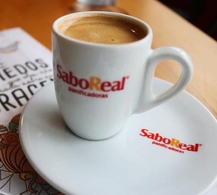 Começar o dia com um cafezinho acompanhado de uma ou várias delícias da panificadora SaboReal (Foto/Divulgação)