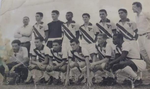 Na foto, a seleção Juvenil da cidade de 1962 (Foto/Arquivo)