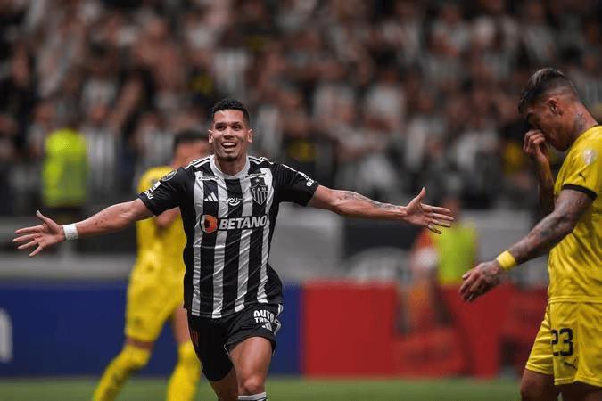 Atacante Paulinho marcou um dos gols da vitória de 3 a 2 do Atlético sobre o Peñarol, na terceira rodada da Libertadores (Foto/Flávio Tavares/O Tempo)