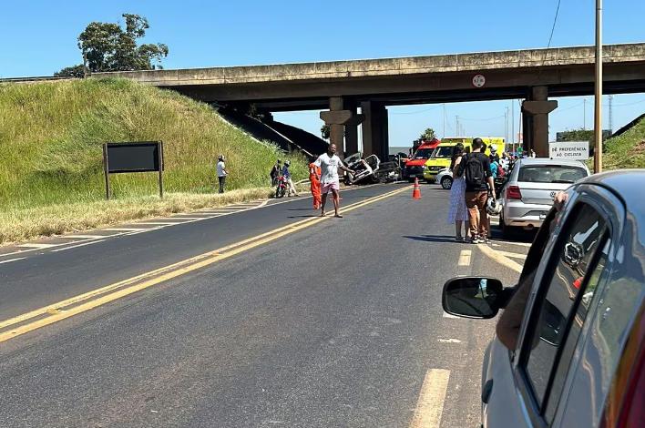 Acidente na BR-050 em Uberlândia (Foto/Corpo de Bombeiros/Divulgação)