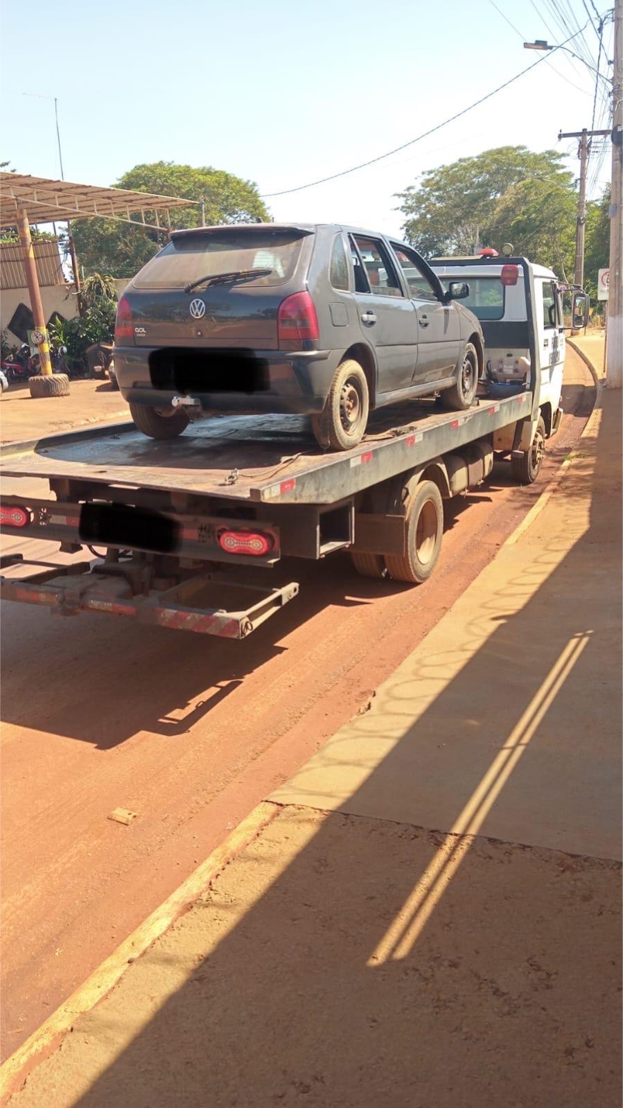 Carro utilizado no transporte de drogas em Delta foi apreendido (Foto/Divulgação)