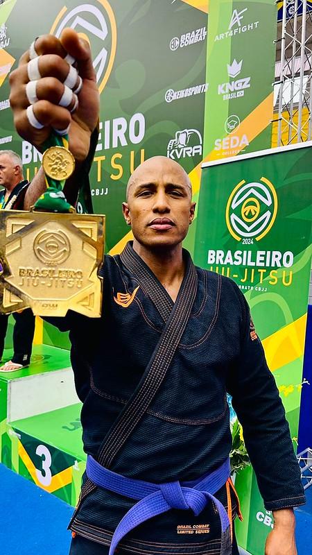 Além do recente título, Danilson também conquistou o segundo lugar na mesma categoria no Sul-Americano de Jiu-Jítsu 2023 (Foto/Divulgação)