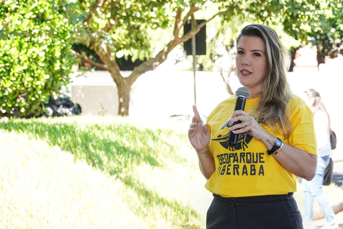 Prefeita Elisa Araújo durante o lançamento do projeto Carinho de Mãe, que é questionado pelo partido Cidadania (Foto/Divulgação)