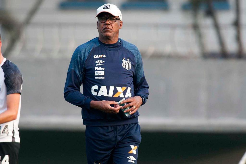 Ex-jogador e dirigente do Santos, Serginho Chulapa deu um susto no torcedor (Foto/Ivan Storti/Santos FC)