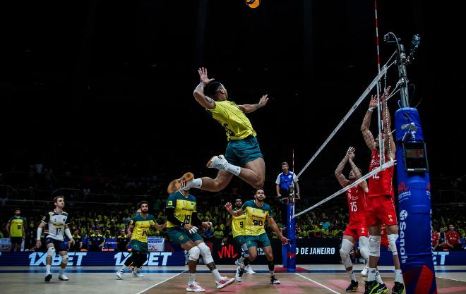 Brasil x Sérvia pela Liga das Nações de Vôlei 2024 (Foto/Reprodução)