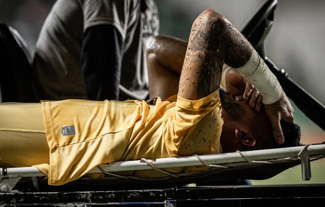 João Paulo foi substituído por Gabriel Brazão, revelado pelo Cruzeiro (Foto/Raul Baretta/Santos)