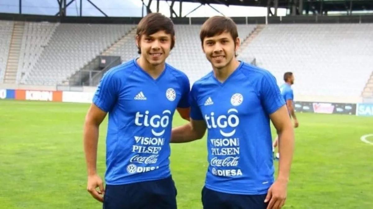 O jogo marcará o primeiro encontro entre os irmãos gêmeos Romero pelo Corinthians e Oscar pelo Fluminense (Foto/Federação Paraguaia)