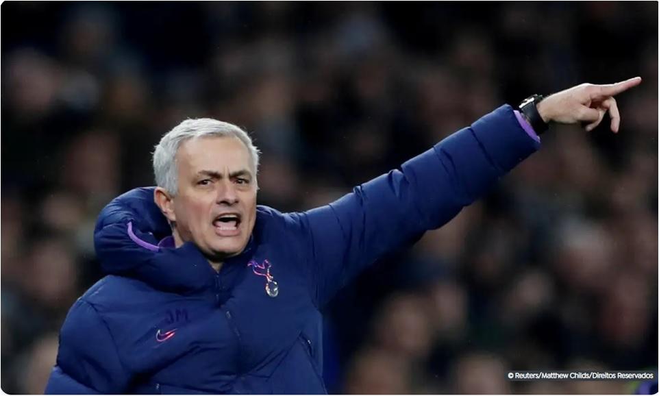 José Mourinho foi tratado como um superstar na Turquia (Foto/Reuters/Matthew Childs)