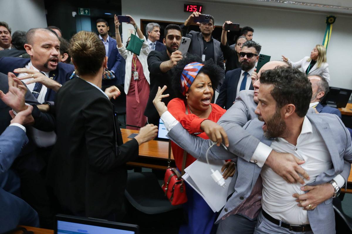Durante a reunião do Conselho de Ética e depois houve agressões verbais, ameaças e troca de ofensas entre governistas e oposição (Foto/Lula Marques/Agência Brasil)