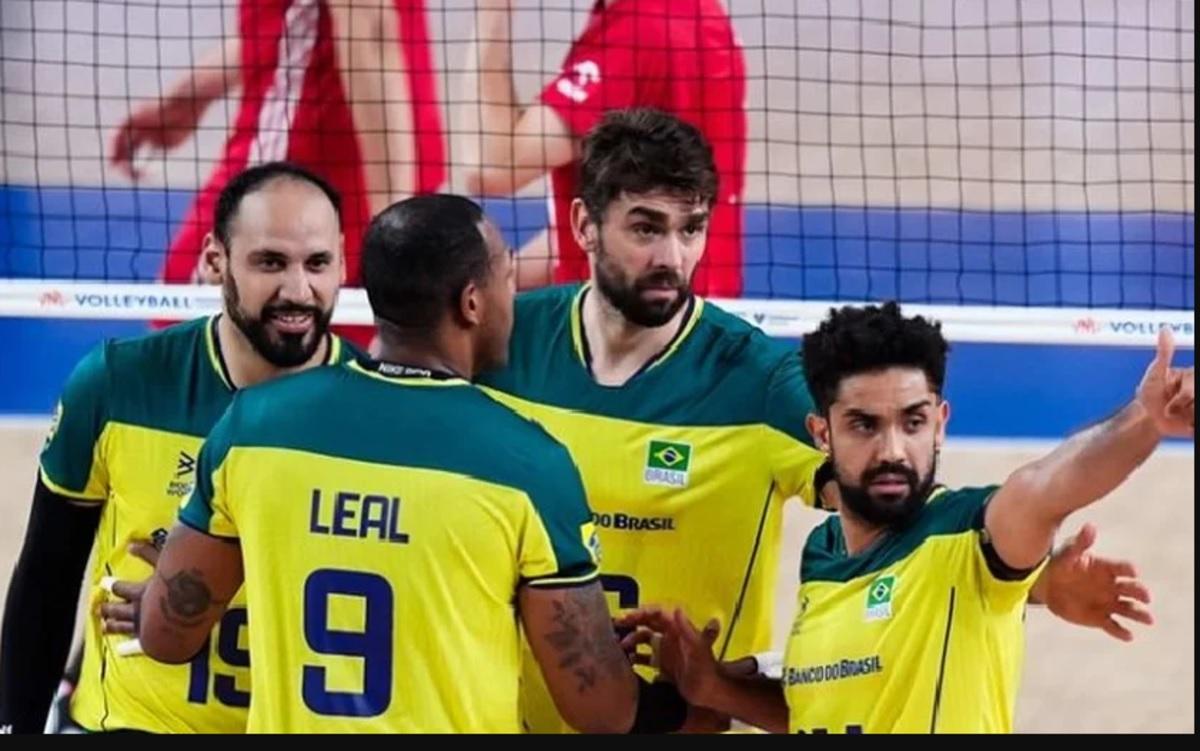 Com cinco vitórias em oito jogos, o Brasil está na quarta posição na classificação da “Liga das Nações” (Foto/Reprodução/FIVB)